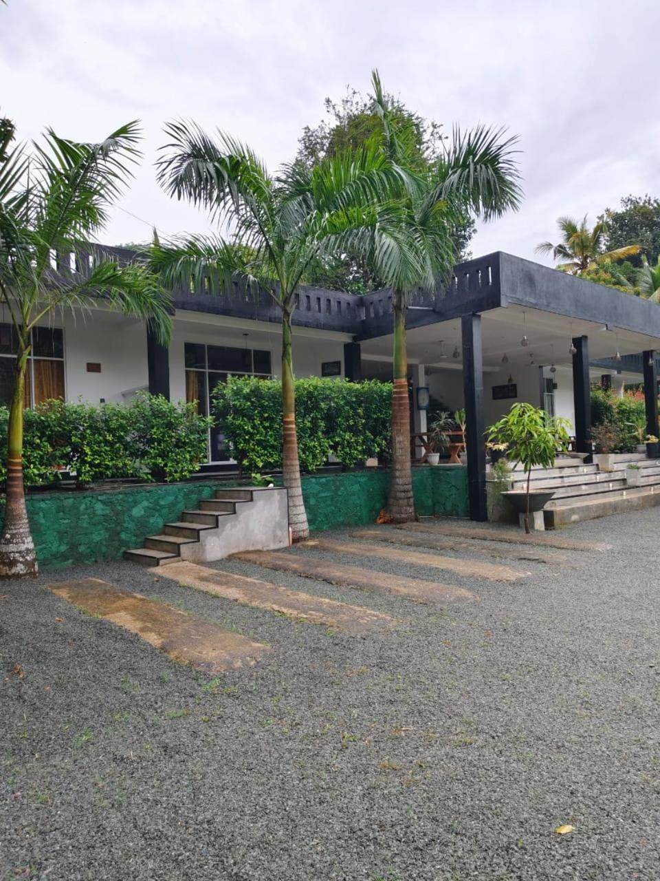 Queen'S Place Unawatuna Exterior foto