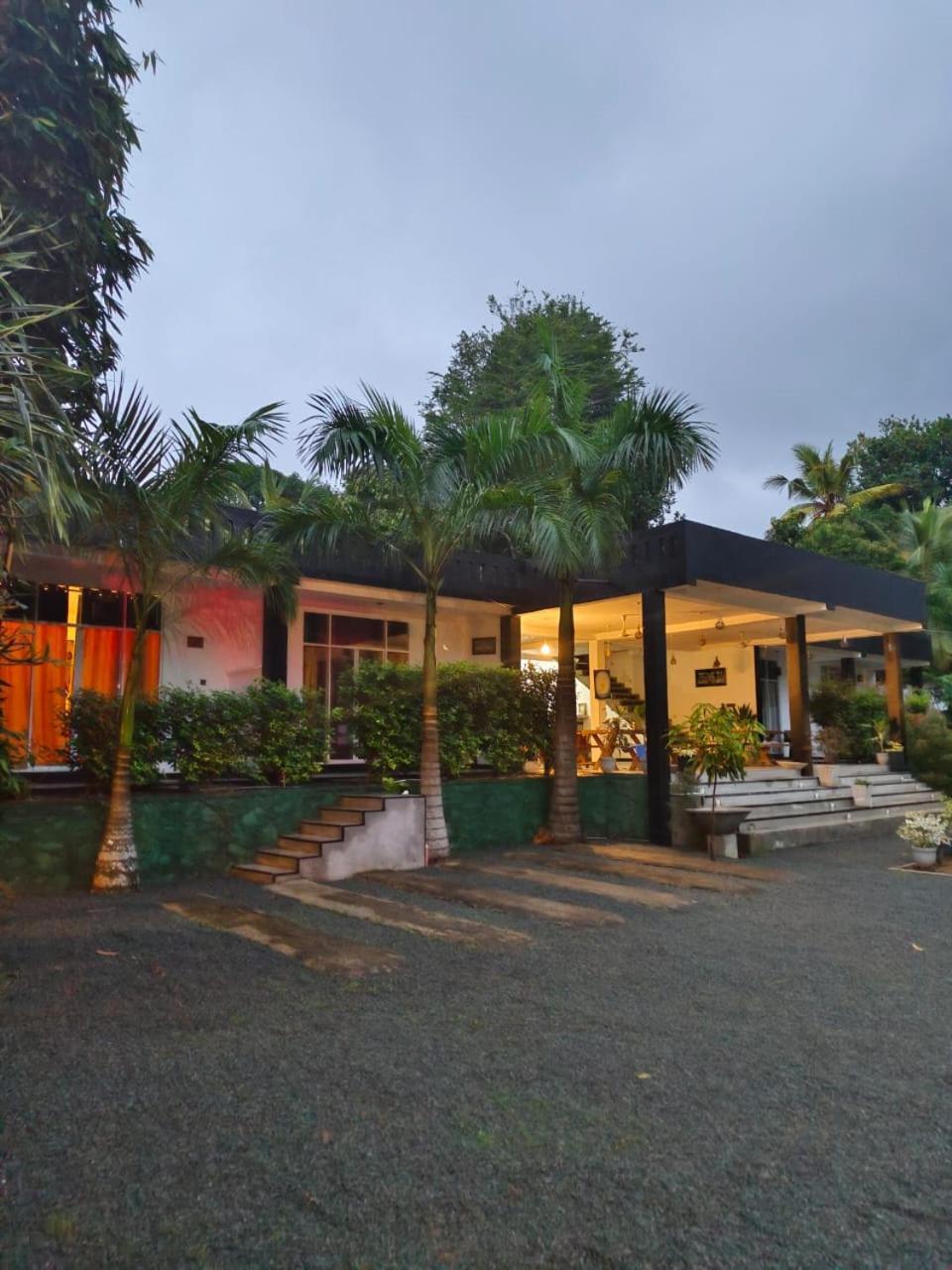 Queen'S Place Unawatuna Exterior foto